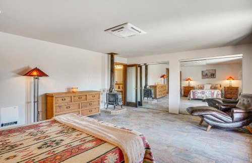 10-Acre Desert Oasis with Expansive Patio in Tucson! - Foto 17