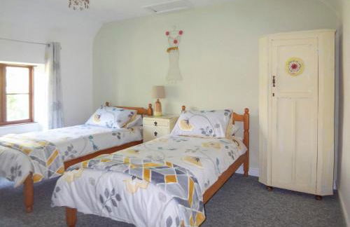 The Cottage - Photo 13