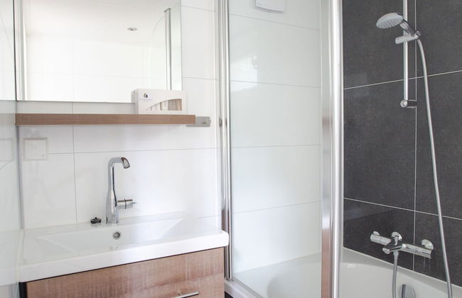 Beautiful House With Covered Terrace in Rhenen - Photo 14