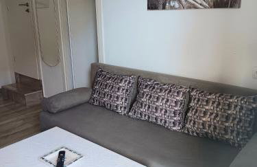 Babaloo Beach Apartments - Photo 3