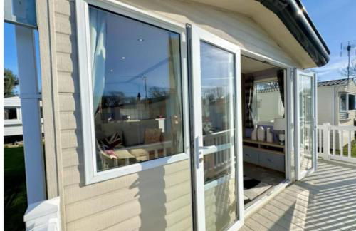 9 Sea View Kessingland Beach Parkdean Resorts MIN 3 NIGHT STAY - Foto 3