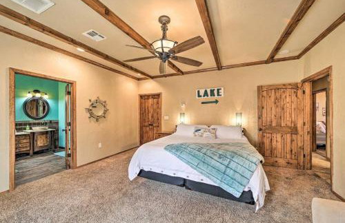 Lakeside Haven with Sandy Beach, Sleeps 12, 3 Bath - Foto 21