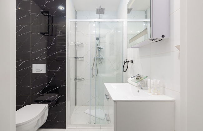 Beach Wave Apartment by Renters Prestige - Photo 25