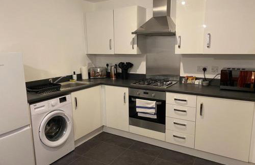 Comfy 2-bed home - Contractors and Leisure - Foto 11