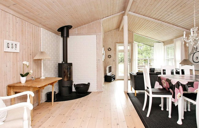 6 Person Holiday Home in Strandby - Foto 7