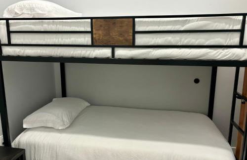 Collect3 2BR 1BA Close to Train and NYC - Foto 3