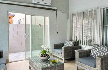 3BR - 3BA w Pool & BBQ -15 Mins to Strip & Airport - Foto 7