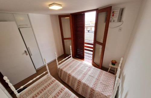 Casa Super Agradável, 250 metros da praia da Areia Preta, cinco quartos com ar, wifi, garagem, completa - Foto 30