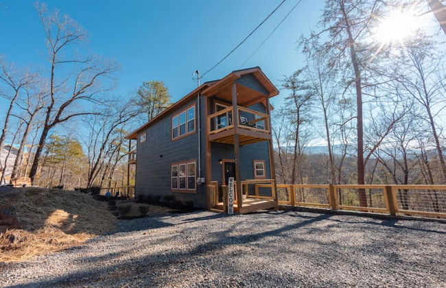 Romantic Cabin Retreat By Ghosal Luxury Lodging - Photo 38