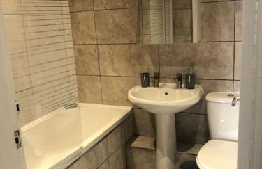 Affordable Luxury 1 Stunning apartment Sunderland close to City centre hospital Crown Works Studio and Nissan - Foto 27