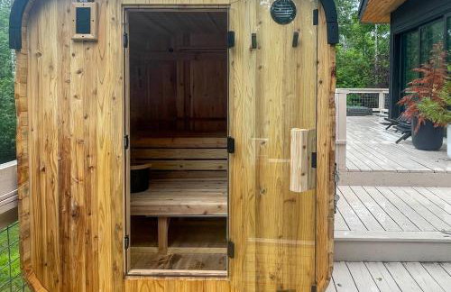 Hot Tub + Fire Pit: Modern North Carolina Retreat - Foto 30