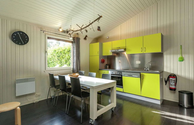 Luxurious Bungalow in Bullange with Hot Tub - Photo 9