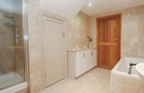 Riverside Barn - Photo 18