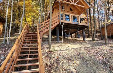 Lofted Cabin Wonderful for Outdoor Adventures near Tappan Lake in Ohio - Foto 1