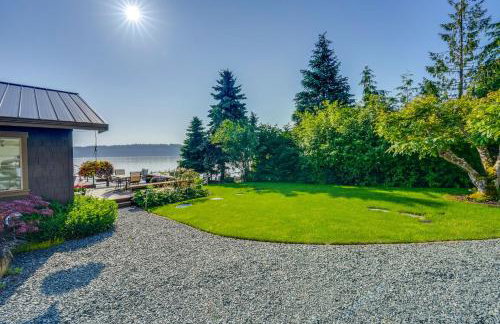 Similk Bay Retreat with Deck, Fire Pit and Hot Tub! - Photo 34