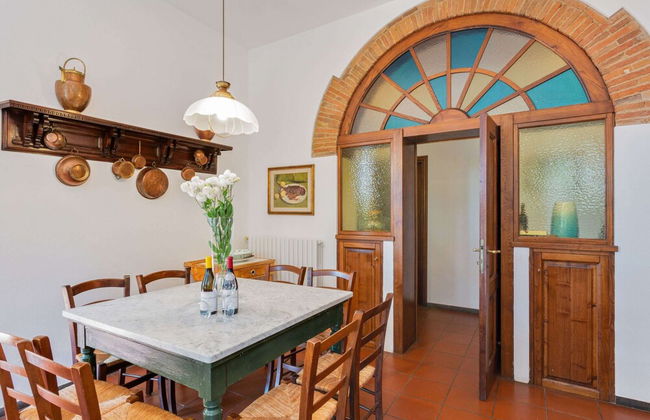 Empoli Villa With Private Pool - Photo 22