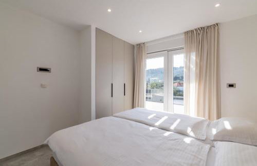 Bracera Luxury Apartments - Photo 7