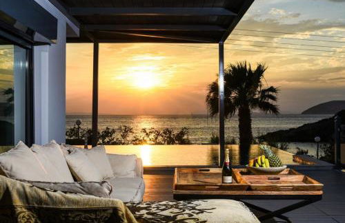 Luxury Beachfront Villa Selenia Platinum in Sounio - Foto 4