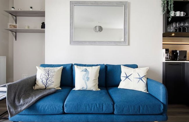 Panoramic sea Views in Beachfront apt w Balcony - Foto 2