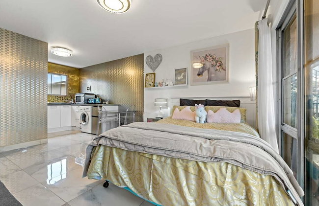 11 of 43 woodward road mount albert - Foto 2