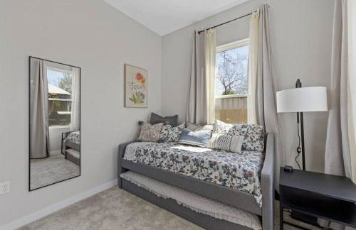 Cowboy Pool 2 mins 2 Silos & Cameron Park - Photo 30