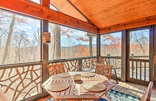 5 Mi to Ski Sapphire Valley Cozy Retreat with Decks - Foto 15