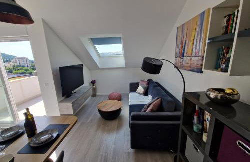 Apartments Mak & Lux - sea & sunset top view - Photo 27