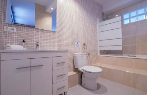 Villa moderna con piscina - Photo 23