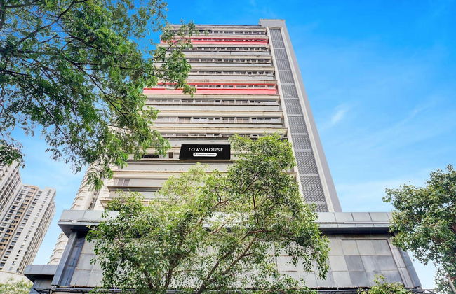 Townhouse Bombay Exhibition Centre Goregaon - Photo 1