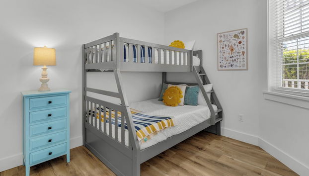 3br/2ba ~ Sleeps 6 ~ Pool Area ~ Public Beach Access! - Foto 2, Habitación