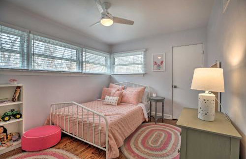 Home with Office and Yard 25 Mi to Downtown Chicago! - Foto 16