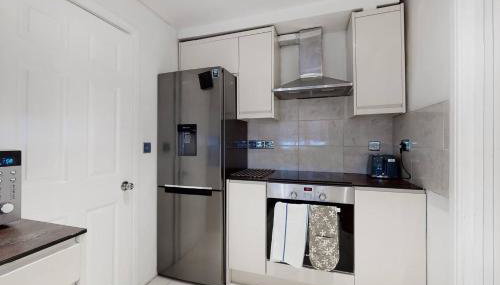 1 Bedroom, Near Alexandra Palace - London - Kings Cross - New Southgate Suite 1 - Foto 4, stove, dishwasher