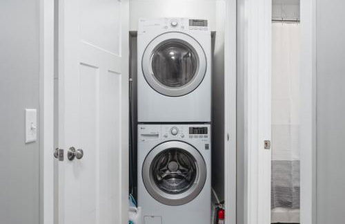 962 Townhouse 3BR Near Downtown Beaches and Wineries - Photo 54