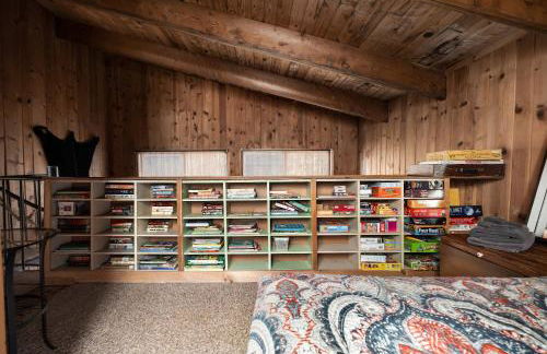 Waterfront w Hot Tub Fire Pit Deck & Water Toys - Foto 23