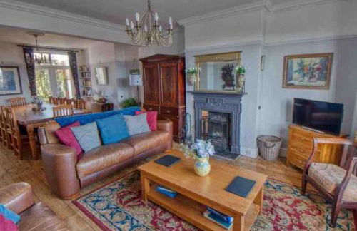 Large character home, hot tub, beach 5 min walk - Foto 4