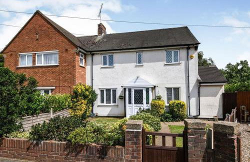 Specious 3bed property with parking & large garden - Foto 1