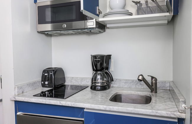 Maverick Suites at 245 Newbury St - Photo 64