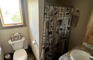Charming Cabin with Mountain Views Near Madison River in Ennis, Montana - Foto 21