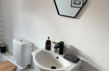 Homely flat just off Leigh Broadway - Foto 21