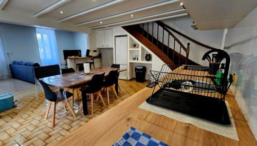 Maison 8 pers -Au bon endroit - 12 min du Parc - Photo 2, stove, minibar