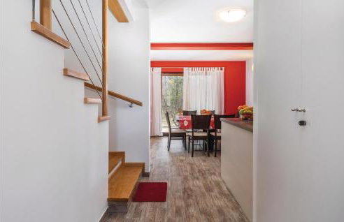 4 Bedroom Beautiful Home In Kunj - Photo 18