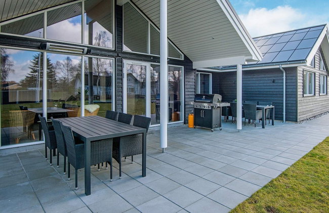 Holiday Home in Juelsminde - Photo 1