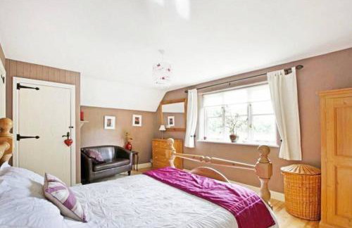 5-Bed Home - Sleeps 12 Pool Garden & Play Area - Foto 10