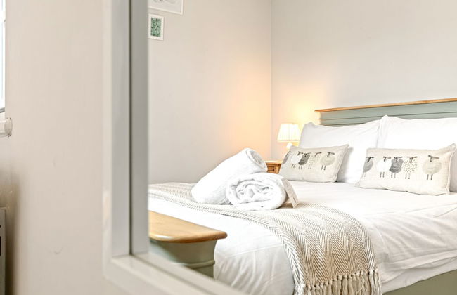 Olive Tale - From 225 Per Night - Foto 20