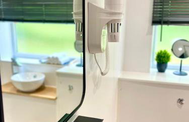 Luxury 2 Bedroom Norfolk Retreat-Private Hot Tub - Foto 25