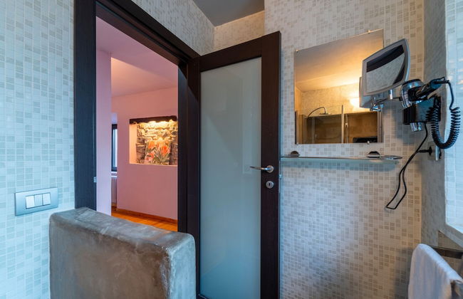 Petra Apartment in Civenna - Photo 23