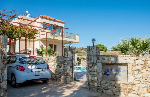 Family seaside Kladissos Villa with private heated pool! - Photo 13