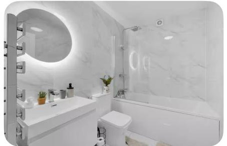 2 Bedroom Flat By Key Light Properties Short Lets & Serviced accommodation two minutes walk from Canada Water Station - Great for Contractors, Group and Family - Foto 8