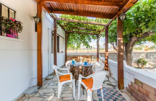 Aadonis traditional house on the Sea - Photo 64
