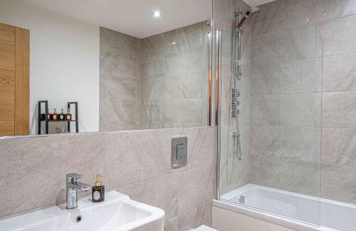 Luxury 2BR Penthouse-1, Private Terrace, City Center, Free Parking - Foto 43